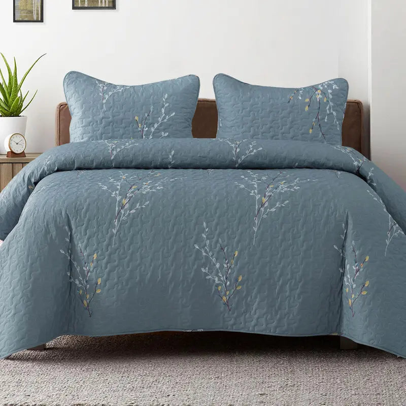 Boho Floral Patchwork Reversible Quilt Set - Ultra Soft 3-Piece Bedspread