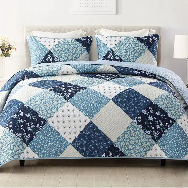 Boho Floral Patchwork Reversible Quilt Set - Ultra Soft 3-Piece Bedspread